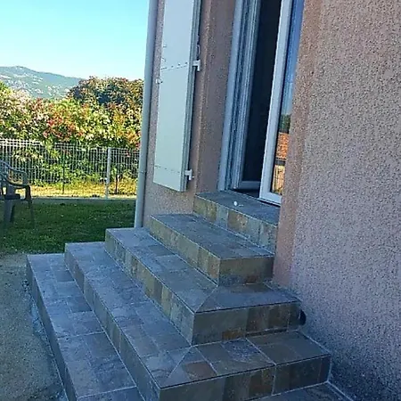 Calme Et à Proximité D'ajaccio Сasa de vacaciones Canale Cabanes