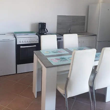 Semesterbostad Calme Et Agreable A Proximite D'ajaccio Canale Cabanes