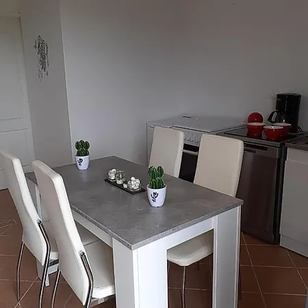 Semesterbostad Calme Et Agreable A Proximite D'ajaccio Canale Cabanes