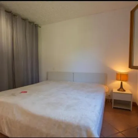 Calme Et Agreable A Proximite D'ajaccio Tatil Evi *