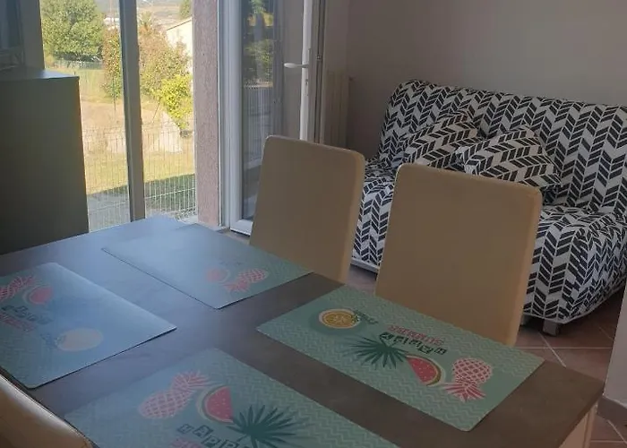 Calme Et Agreable A Proximite D'ajaccio Tatil Evi