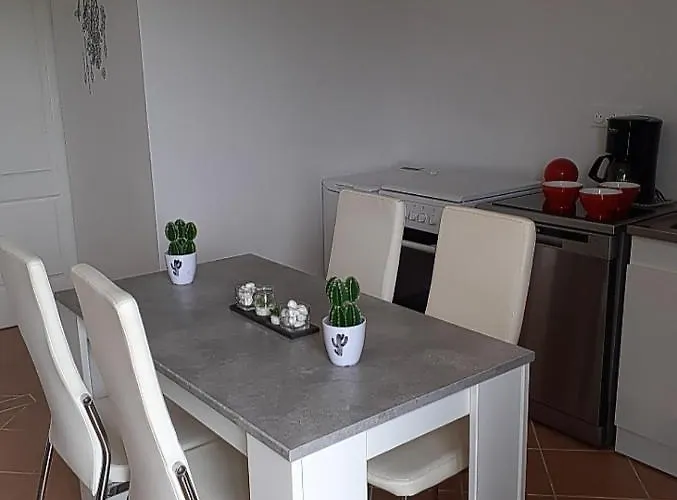 Tatil Evi Calme Et Agreable A Proximite D'ajaccio Canale Cabanes